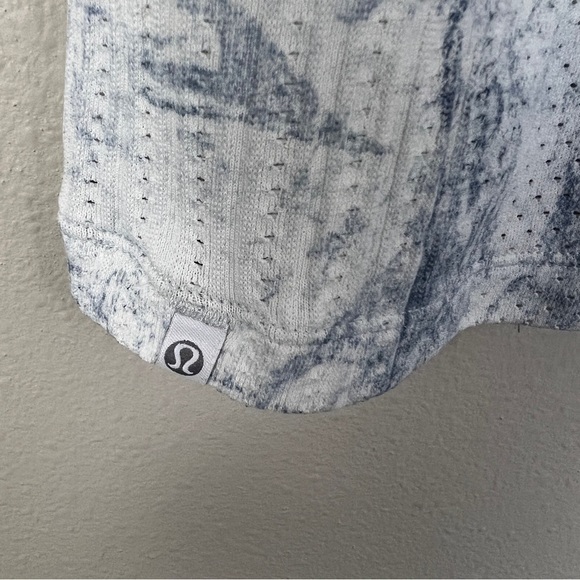 Lululemon Train To Be Tee Short Sleeve Shirt White Luna - Picture 3 of 3